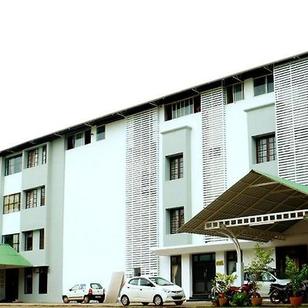 Hotel Soorya Regency Malappuram Buitenkant foto