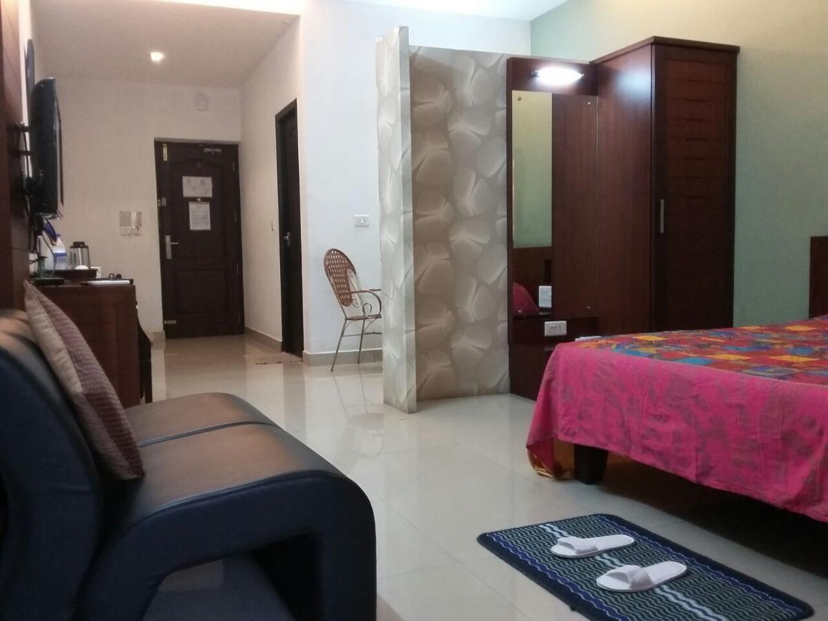 Hotel Soorya Regency Malappuram Buitenkant foto