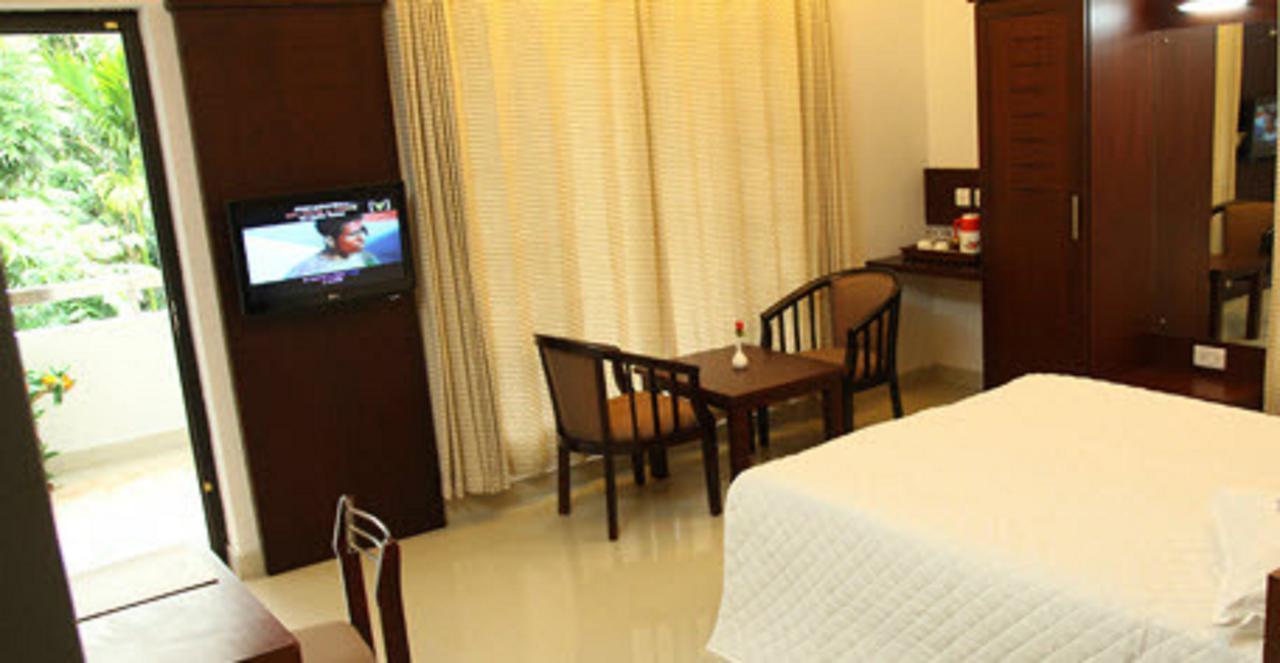 Hotel Soorya Regency Malappuram Buitenkant foto