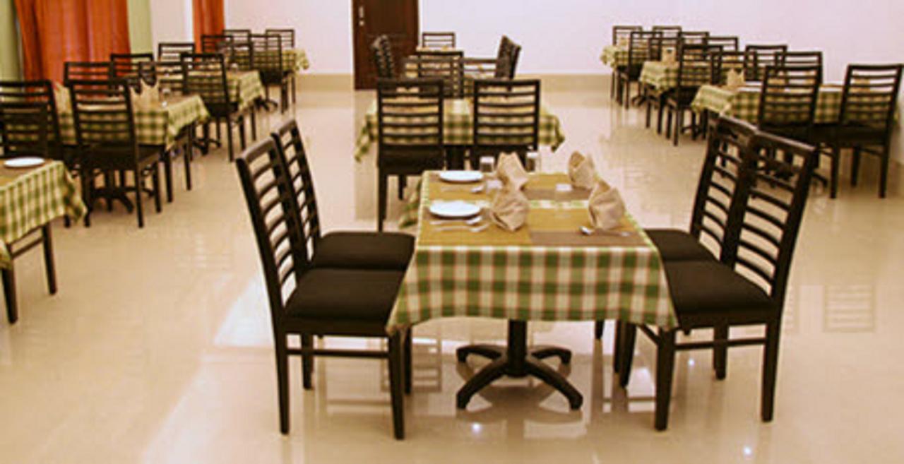 Hotel Soorya Regency Malappuram Buitenkant foto