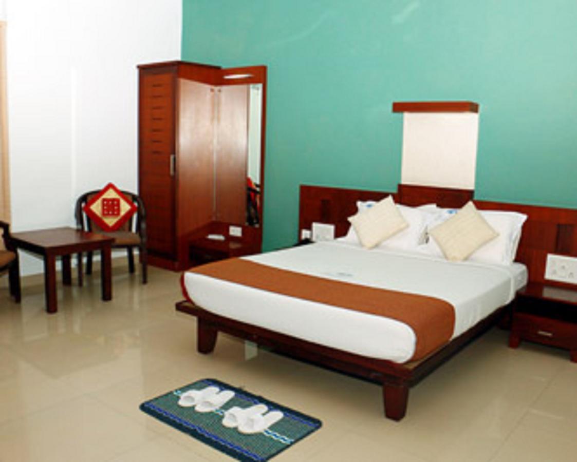 Hotel Soorya Regency Malappuram Buitenkant foto